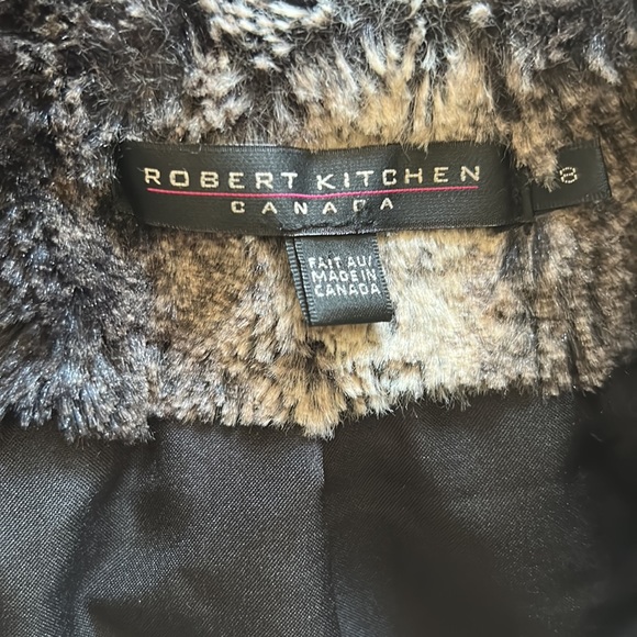 FAUX FUR Vest Cap sleeve & 3 Buttons 🇨🇦 design BLACK/Neutral US M EUC - Picture 2 of 11